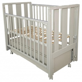 Детская кровать Кедр Lada1 с маятником, автостенкой, ящиком, колесами