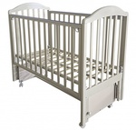 Детская кровать Кедр Emily 6 с маятником и колесами 